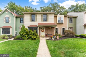 17 Stratton Ct, Trenton, NJ 08691