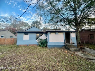 931 Odessa Dr E, Jacksonville, FL 32254