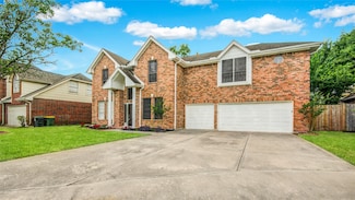 1810 Oakleaf Cir, Pearland, TX 77581