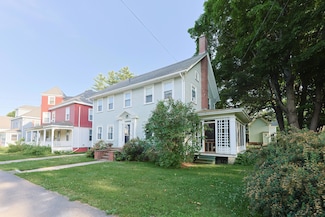 10 Heath St, Waterville, ME 04901