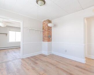 34 Clinton St, Portland, ME 04103