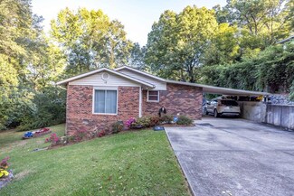 17 Lowe Dr, Columbus, GA 31903