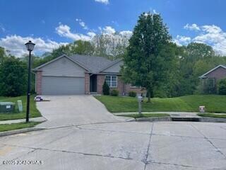 5300 Wood Lake Ct, Columbia, MO 65202