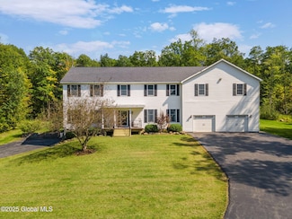 230 Zicha Rd, Howes Cave, NY 12092