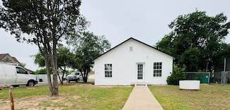 1703 N Magdalen St, San Angelo, TX 76903