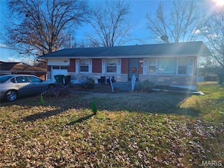 1226 Blodgett Dr, Saint Louis, MO 63137