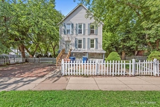 314 Liberty St, Waukegan, IL 60085