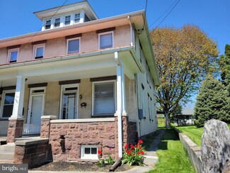 19 E Derry Rd, Hershey, PA 17033