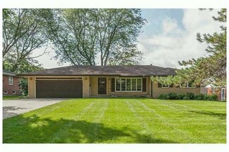 7154 El Rancho Ave, Windsor Heights, IA 50324