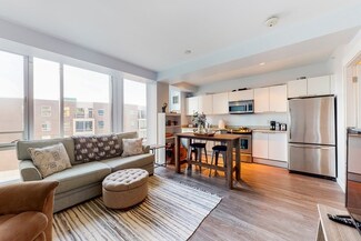 2 Earhart St Unit T620, Cambridge, MA 02141