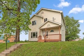 2524 Bryant Ave N, Minneapolis, MN 55411