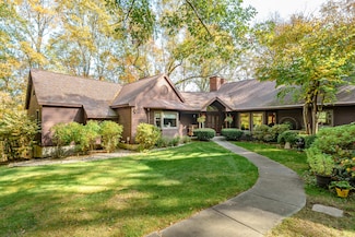 6738 N Sprinkle Rd, Kalamazoo, MI 49004