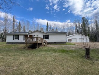 896 Shamrock Ct NW, Bemidji, MN 56601