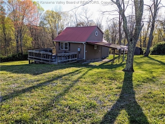 6531 Lockbridge Rd, Meadow Bridge, WV 25976