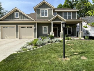 803 1st St E, Hastings, MN 55033