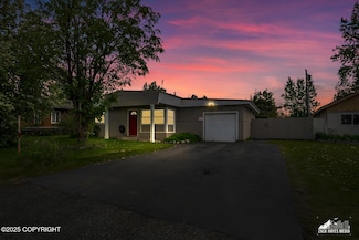 4313 Lois Dr, Anchorage, AK 99517