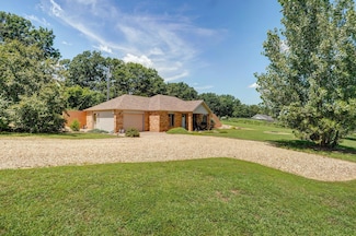 1360 Johnson Rd, Sparta, MO 65753