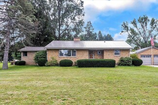 20018 Roosevelt Rd, South Bend, IN 46614