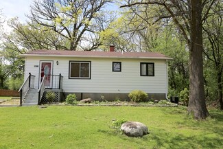 2811 Benjamin Dr Unit 2, Wonder Lake, IL 60097