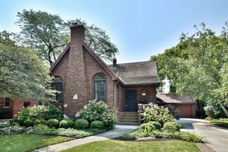 370 E May St, Elmhurst, IL 60126