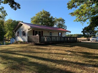 10469 Base Line Rd, Paragon, IN 46166