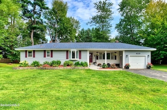 215 Pine Grove Dr, Pittsfield, MA 01201