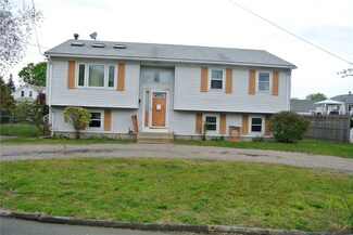 573 Main Ave, Warwick, RI 02886
