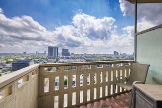 2016 Main St Unit 1502, Houston, TX 77002
