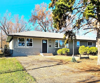 5980 7th St NE, Minneapolis, MN 55432