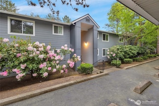 12642 100th Ln NE Unit E222, Kirkland, WA 98034