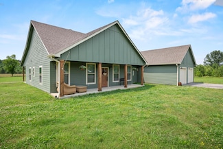 1421 Hancock Rd, Jasper, TN 37347