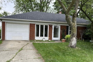 615 Springbrook Rd, Fort Wayne, IN 46825