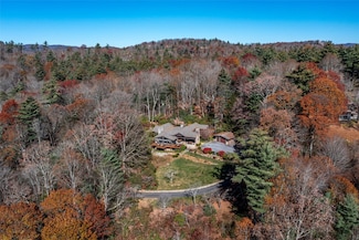 965 Stillmont Cir, Cashiers, NC 28717