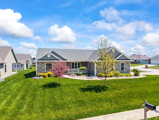 1710 Wildwood Ct, Wapakoneta, OH 45895