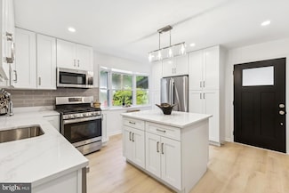 1622 Farragut Ave, Rockville, MD 20851