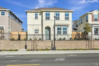 121 Clownfish St, Suisun City, CA 94585