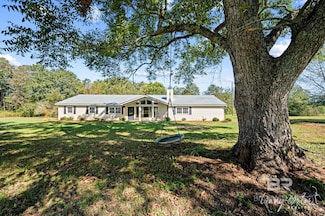 3086 Wild Fork Rd, Frisco City, AL 36445