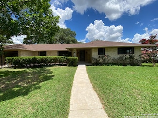 749 Windrock Dr, San Antonio, TX 78239