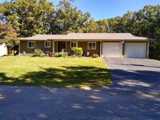 296 Rollin Acres Rd, Reeds Spring, MO 65737