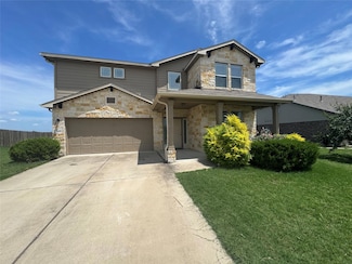 372 Kingfisher Ln, Kyle, TX 78640