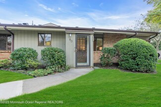 80 Friendship Ct, Red Bank, NJ 07701