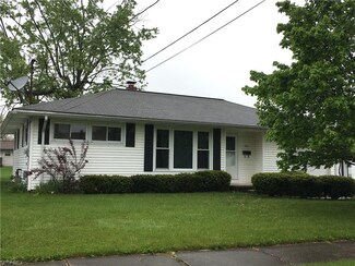410 Lemae St, Newton Falls, OH 44444