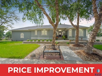 417 Meadowlark Cir, Brandon, SD 57005