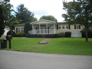1187 S Lincoln Ave, Rockport, IN 47635