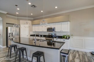9404 W Pierson St, Phoenix, AZ 85037
