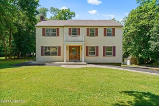 21 Winding Brook Way, Holmdel, NJ 07733