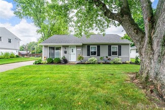 208 Tulip Dr, Dayton, OH 45449