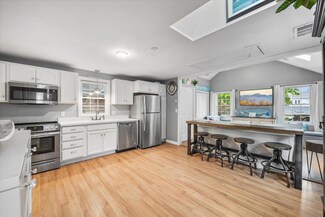 8 Dogwood Ln, Onset, MA 02558