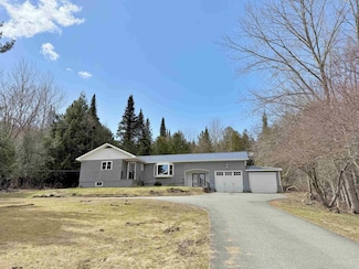 626 Highland Ave, North Troy, VT 05859