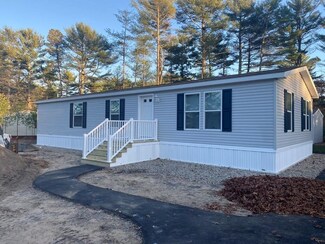 40 Pipers Way, Carver, MA 02330